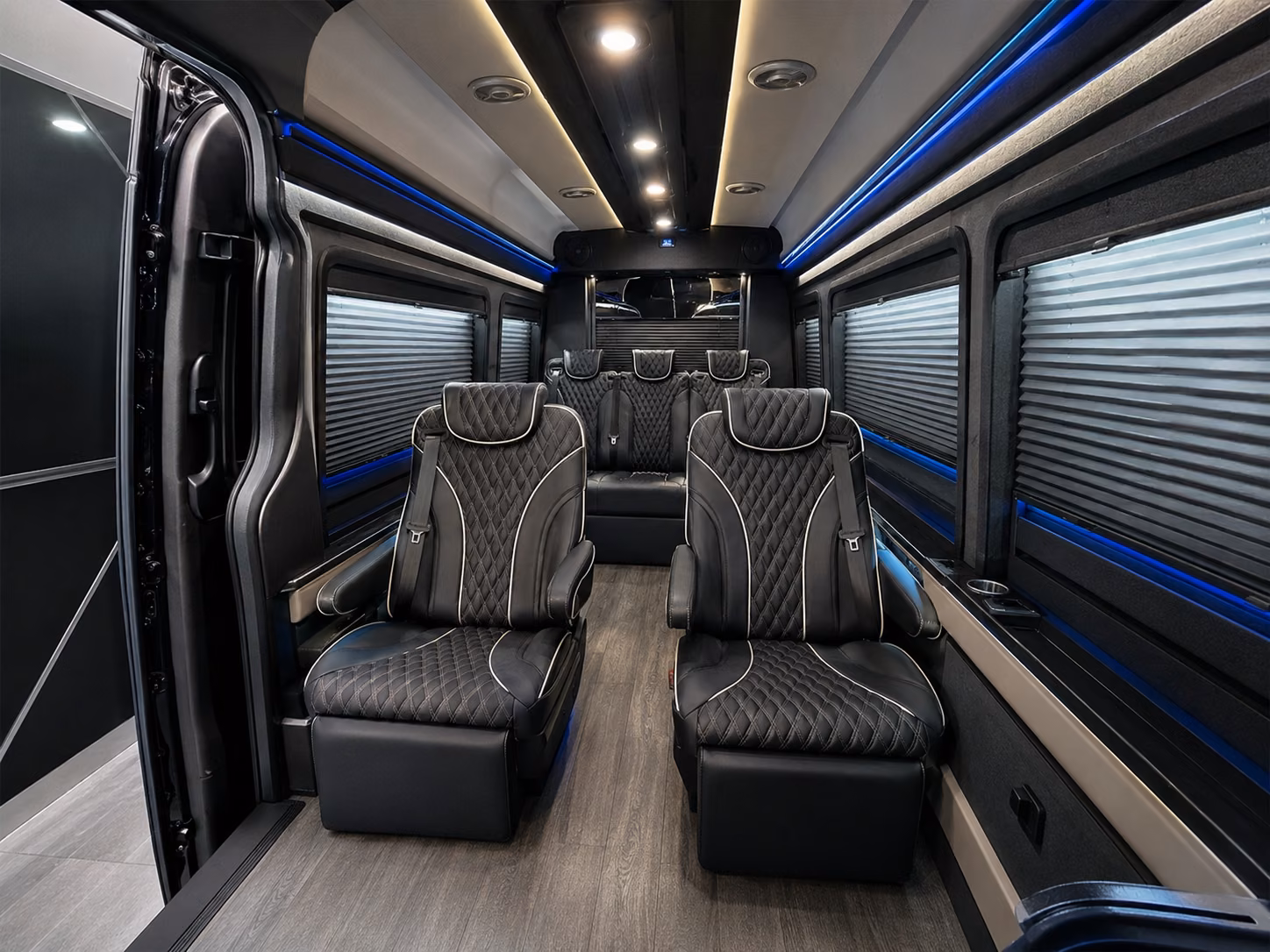 cincinnaticoachbuscompany com can help you move convention groups between cvg and downtown