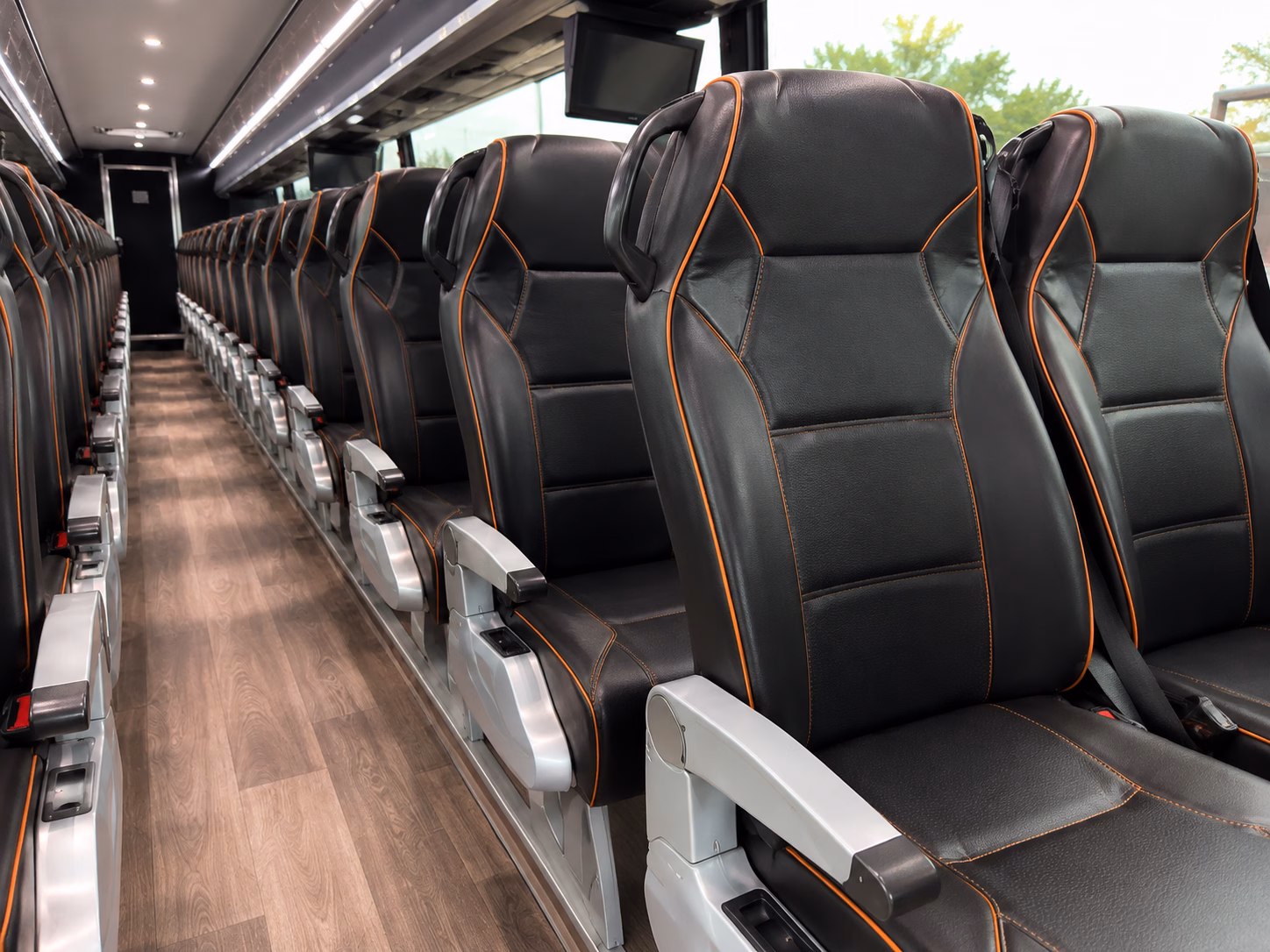cincinnaticoachbuscompany com is the go to for large cincinnati wine festival groups